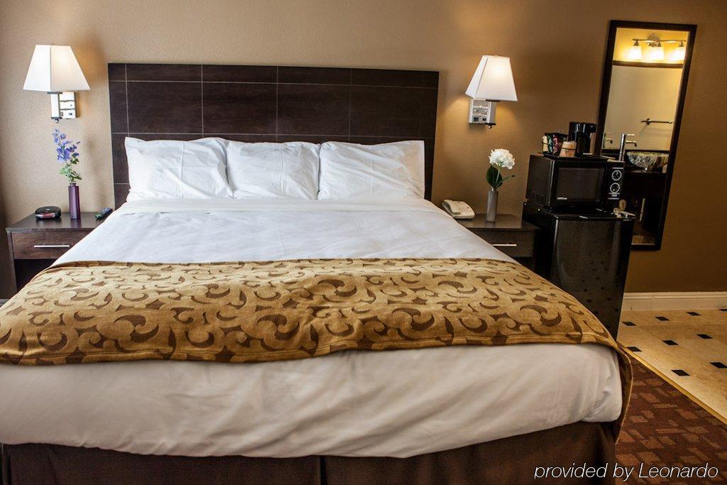 Marinwood Inn & Suites Новато Екстериор снимка