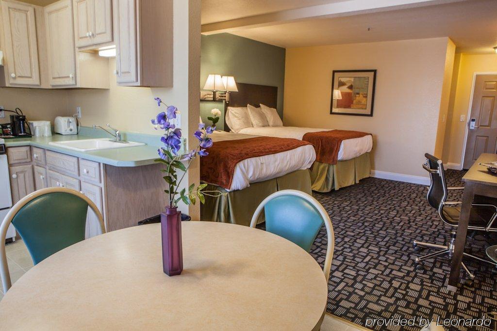 Marinwood Inn & Suites Новато Екстериор снимка